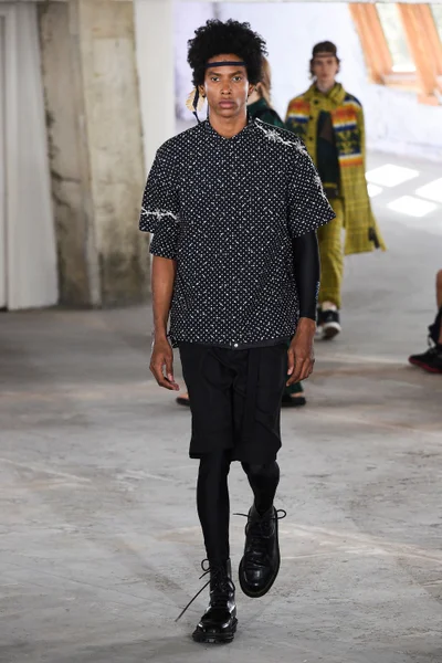 Look 44